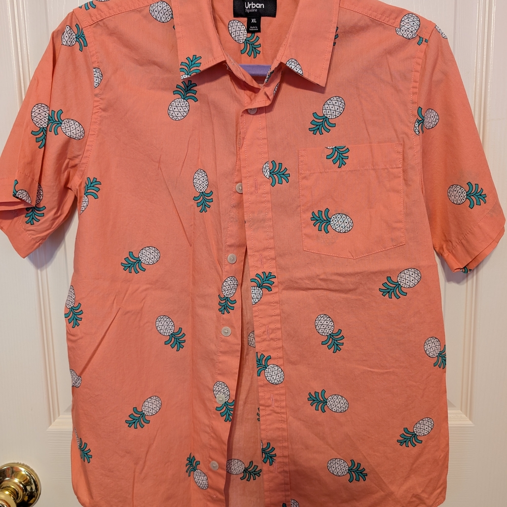 Urban Pipeline Boy's Pineapple Print Shirt, Size  XL, EUC